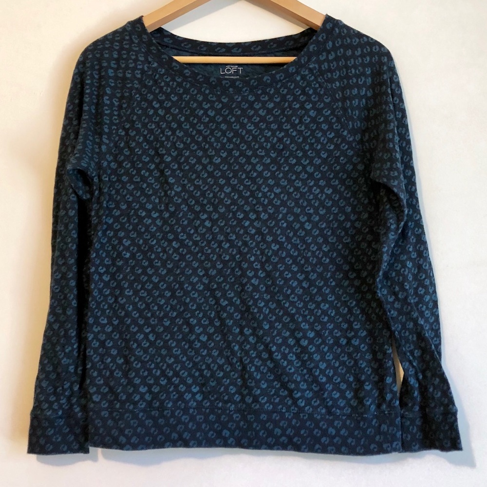 Loft blue patterned top